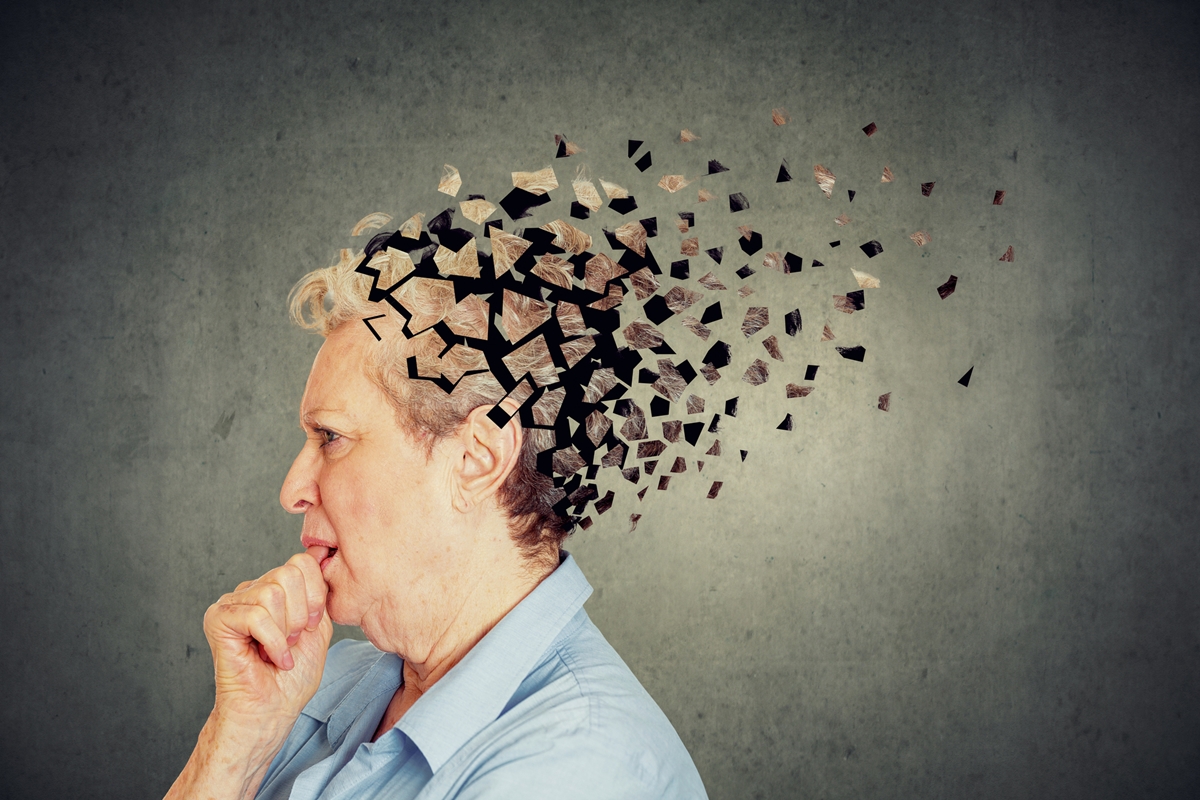 Magyar kutatók megfejtették, miért több a nő az Alzheimer-kórosok között